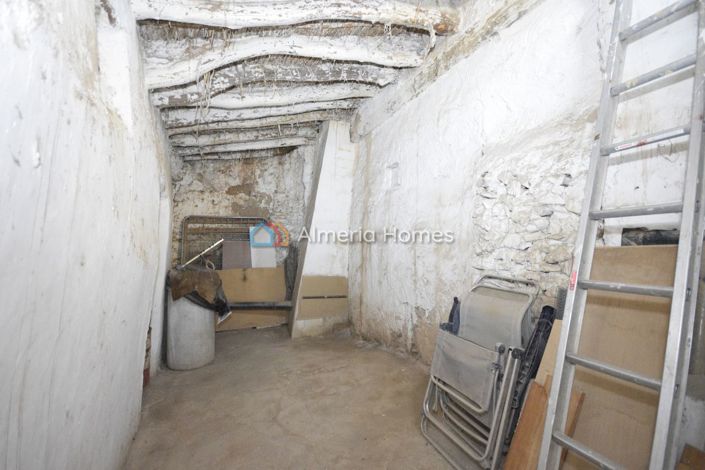 Image No.20-3 Bed Townhouse for sale