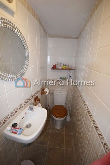 Image No.11-4 Bed Townhouse for sale