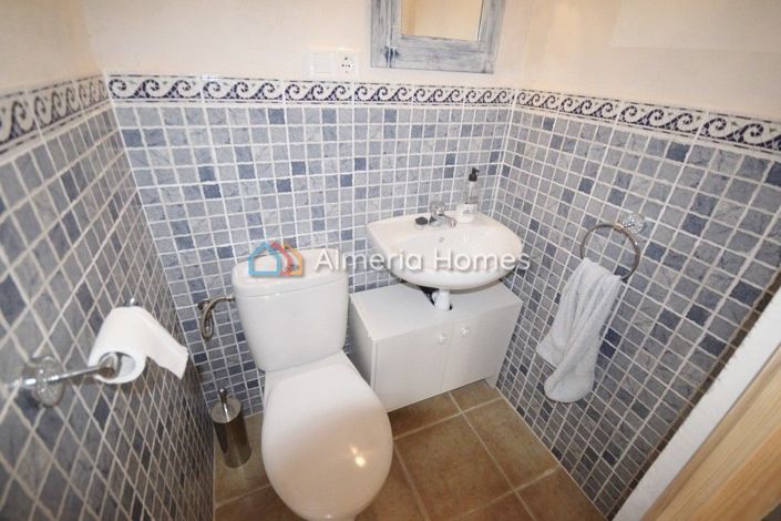 Image No.15-4 Bed Townhouse for sale