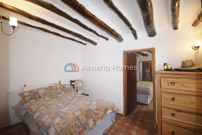 Image No.9-4 Bed Townhouse for sale