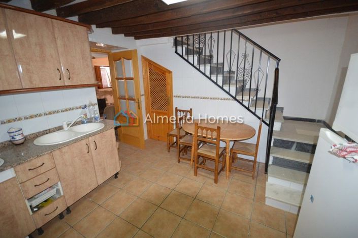 Image No.11-4 Bed Country House for sale