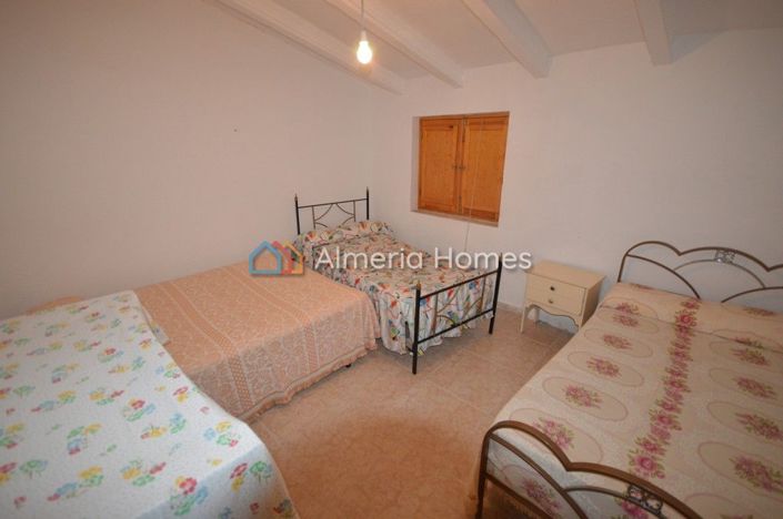 Image No.13-4 Bed Country House for sale