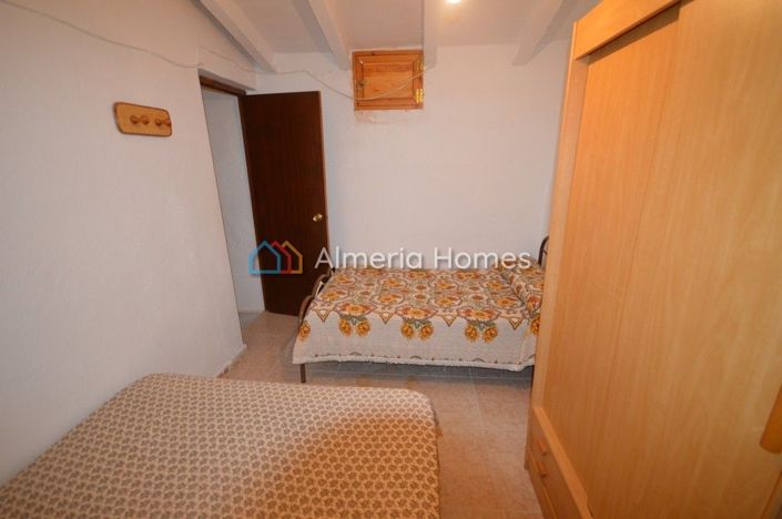 Image No.14-4 Bed Country House for sale