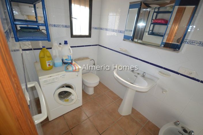 Image No.17-4 Bed Country House for sale