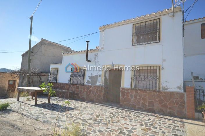 Image No.3-4 Bed Country House for sale