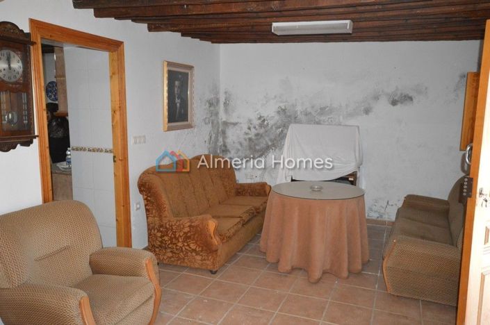 Image No.5-4 Bed Country House for sale