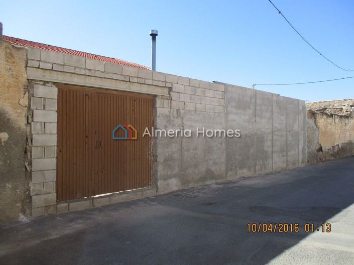 Image No.13-4 Bed Townhouse for sale