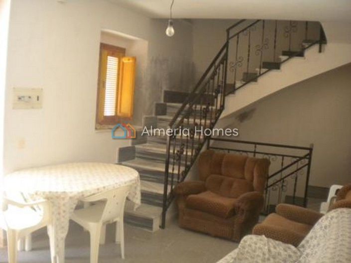 Image No.5-6 Bed Townhouse for sale