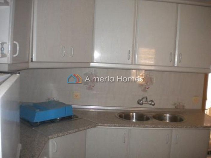 Image No.7-6 Bed Townhouse for sale