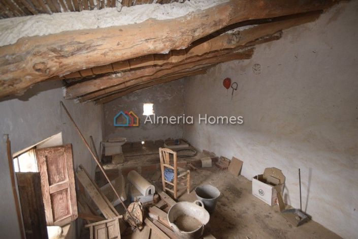 Image No.5-4 Bed Country House for sale