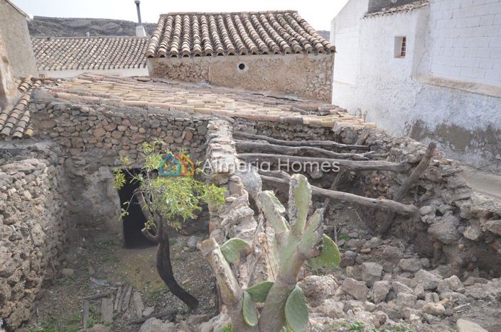 Image No.14-4 Bed Townhouse for sale