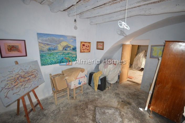 Image No.3-4 Bed Townhouse for sale