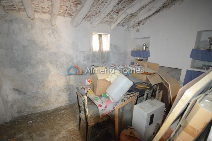 Image No.4-4 Bed Townhouse for sale