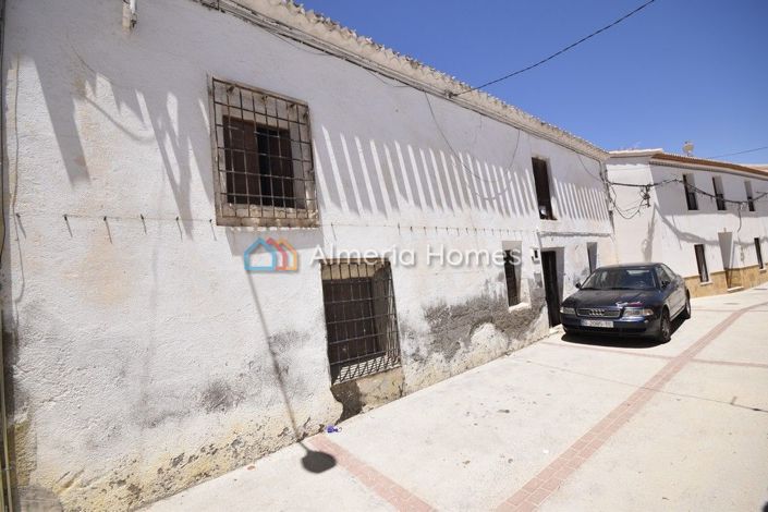 Image No.16-5 Bed Country House for sale