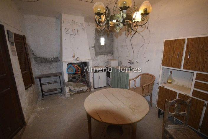 Image No.3-5 Bed Country House for sale