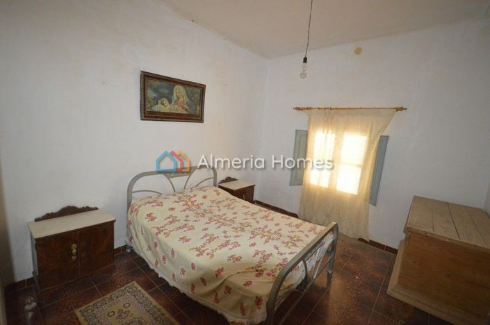 Image No.8-4 Bed Townhouse for sale