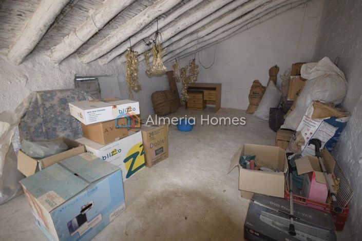 Image No.13-4 Bed Country House for sale