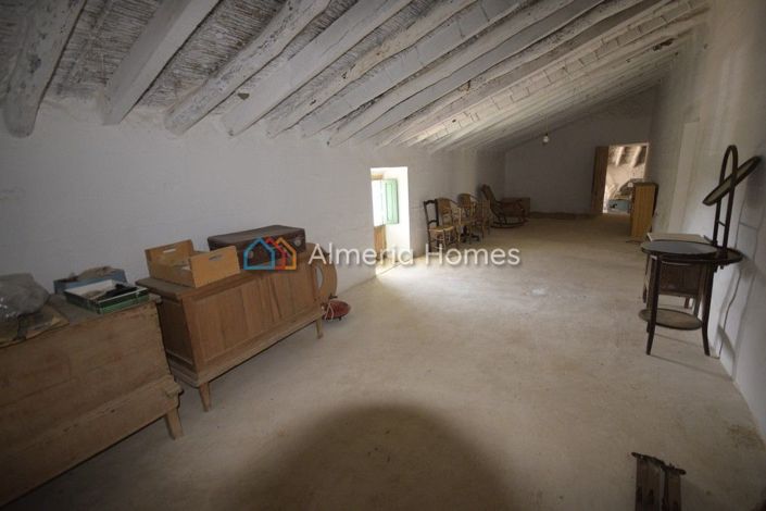 Image No.17-4 Bed Country House for sale