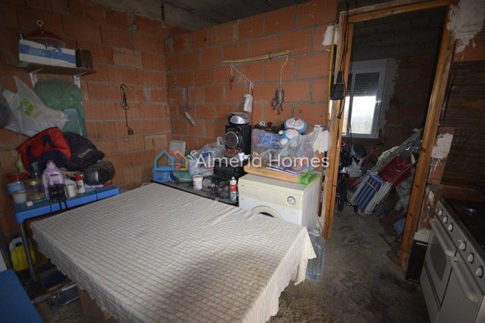 Image No.12-4 Bed Townhouse for sale