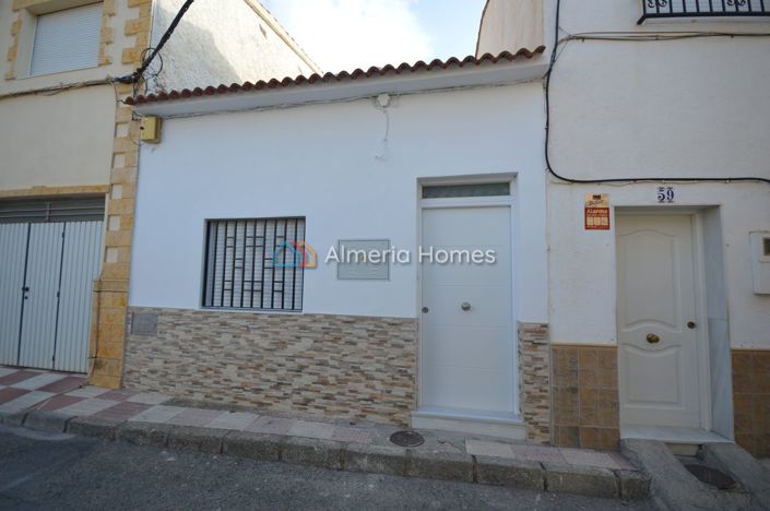 Image No.12-2 Bed Townhouse for sale