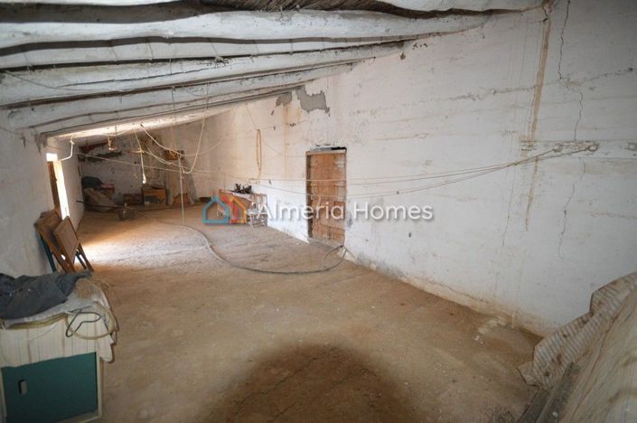 Image No.10-3 Bed Country House for sale