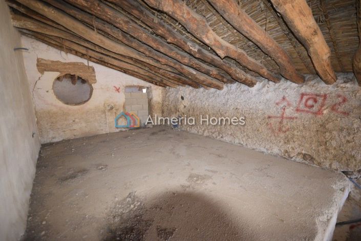 Image No.7-Country House for sale