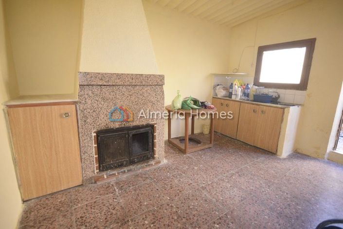 Image No.12-4 Bed Townhouse for sale