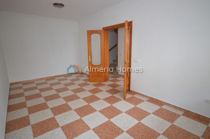 Image No.3-3 Bed Duplex for sale