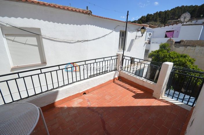 Image No.16-6 Bed Village House for sale