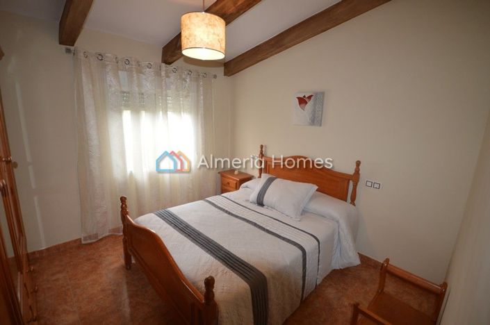 Image No.14-3 Bed Country House for sale