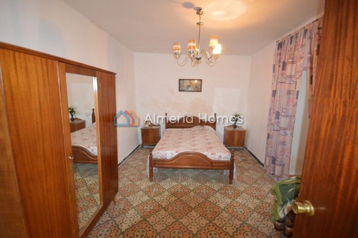 Image No.4-3 Bed Village House for sale