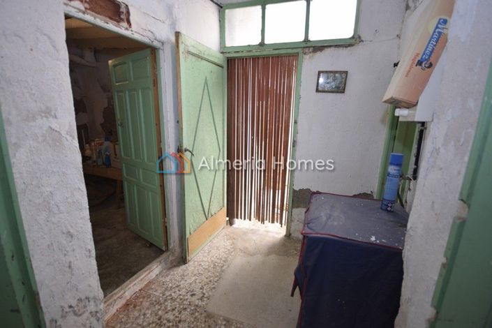 Image No.15-4 Bed Townhouse for sale