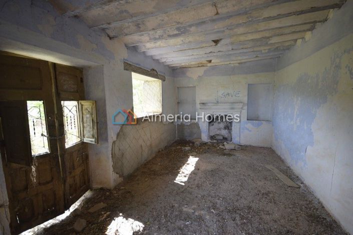 Image No.4-5 Bed Country House for sale