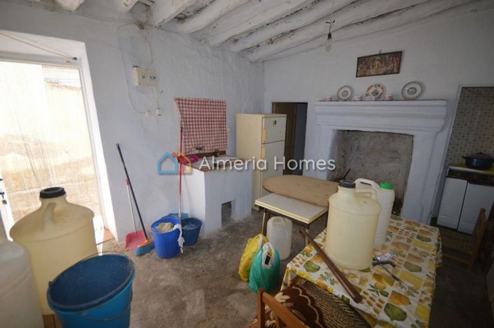 Image No.4-2 Bed Townhouse for sale