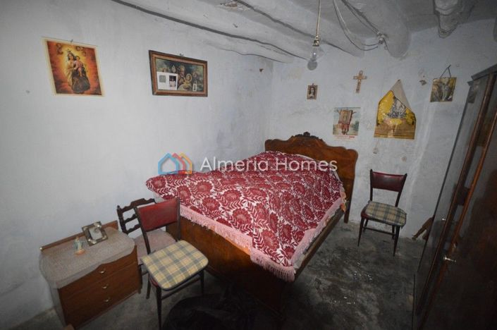 Image No.5-2 Bed Townhouse for sale