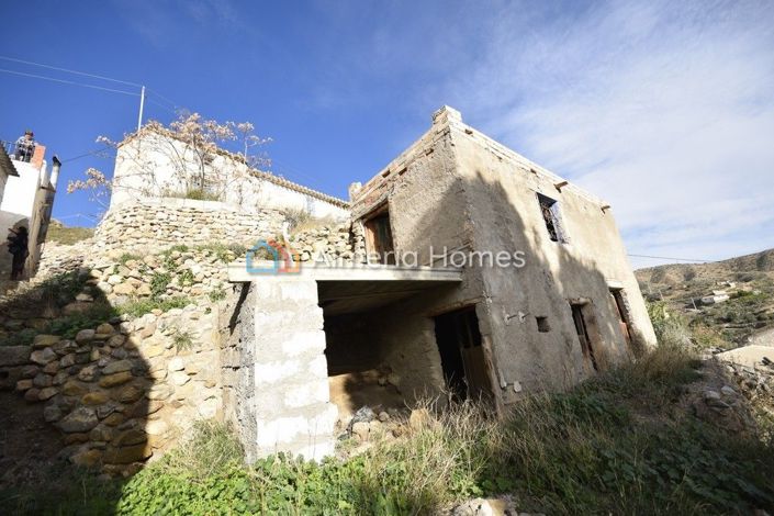 Image No.13-3 Bed Country House for sale