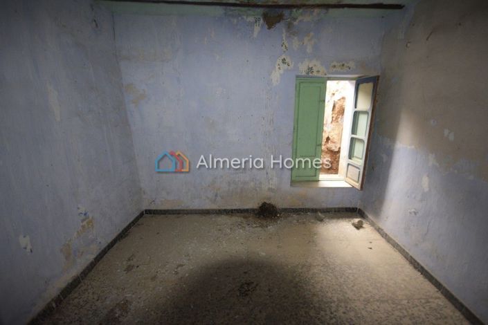 Image No.5-3 Bed Country House for sale