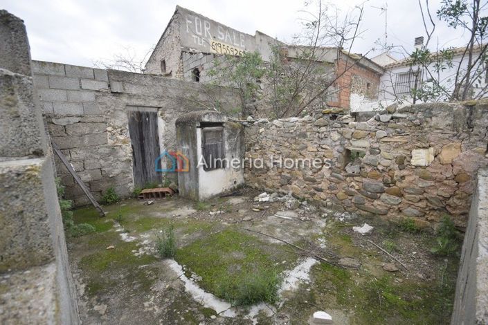 Image No.13-4 Bed Country House for sale