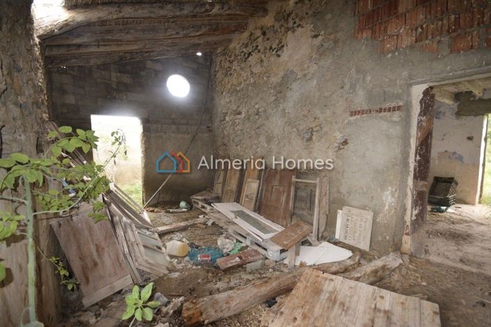 Image No.6-4 Bed Country House for sale