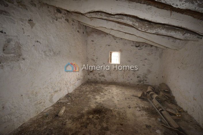 Image No.9-4 Bed Country House for sale