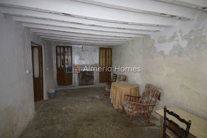 Image No.6-3 Bed Country House for sale