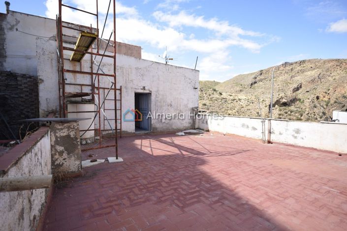 Image No.5-3 Bed Townhouse for sale