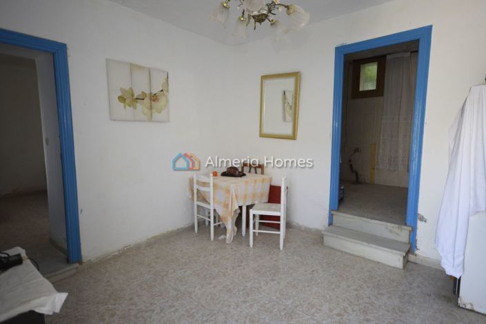 Image No.7-3 Bed Townhouse for sale