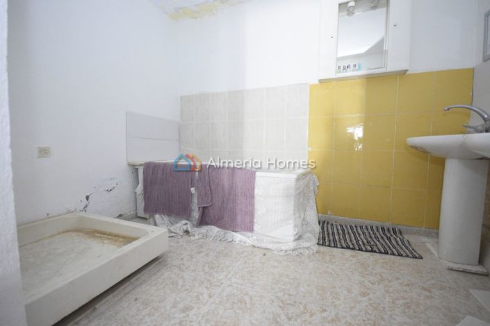 Image No.10-3 Bed Townhouse for sale