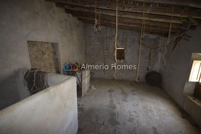 Image No.11-4 Bed Country House for sale