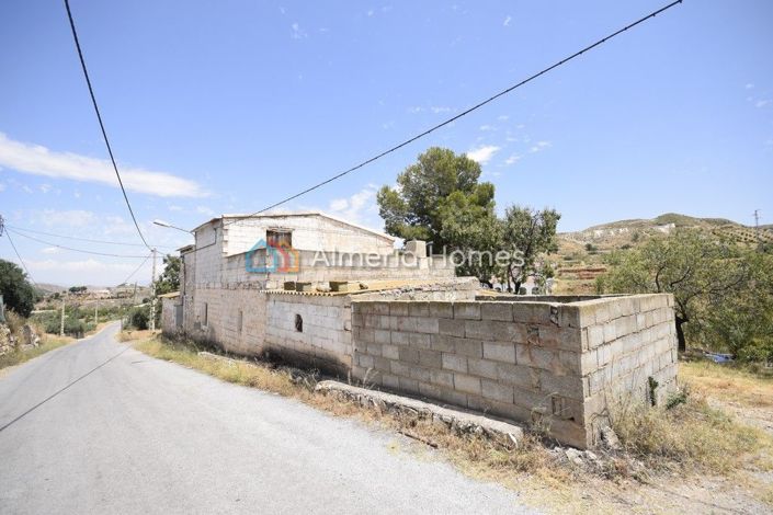 Image No.16-4 Bed Country House for sale