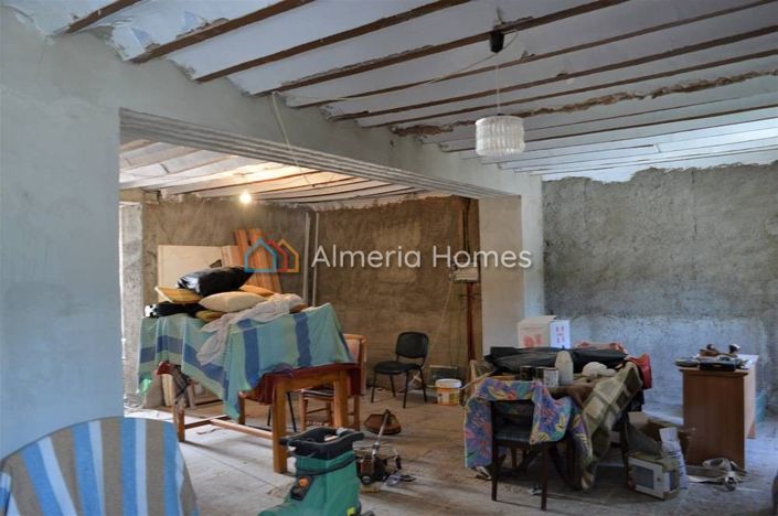 Image No.12-4 Bed Country House for sale