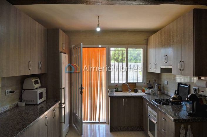 Image No.5-4 Bed Country House for sale