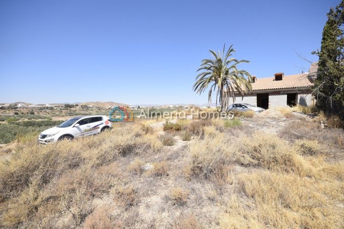 Image No.11-2 Bed Country House for sale