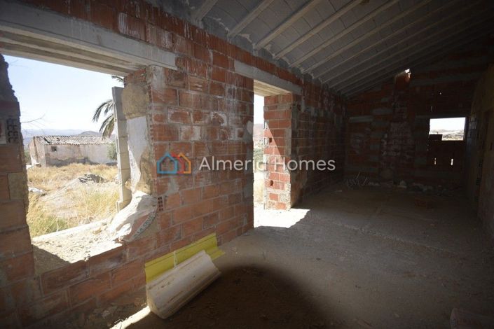 Image No.4-2 Bed Country House for sale